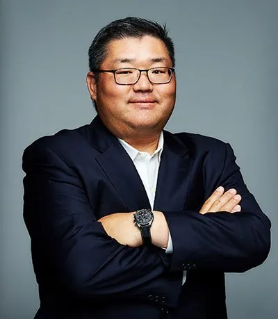 Oral Surgeon Dr Sung Cho