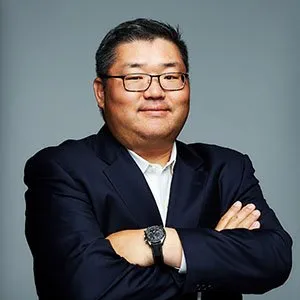 Oral Surgeon Dr. Sung Cho